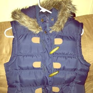 Dark blue vest